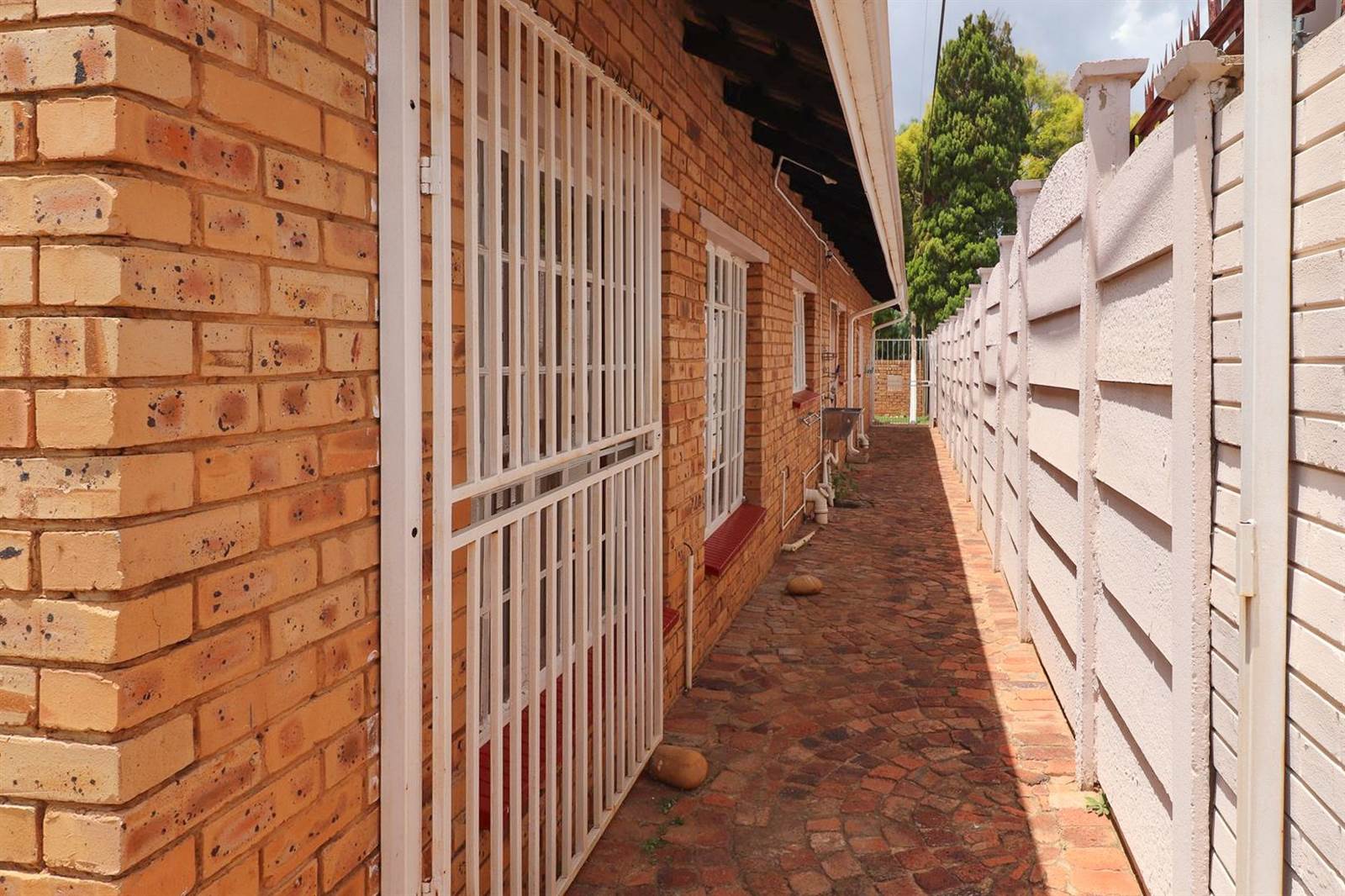 3 Bed Townhouse in Oudorp photo number 24