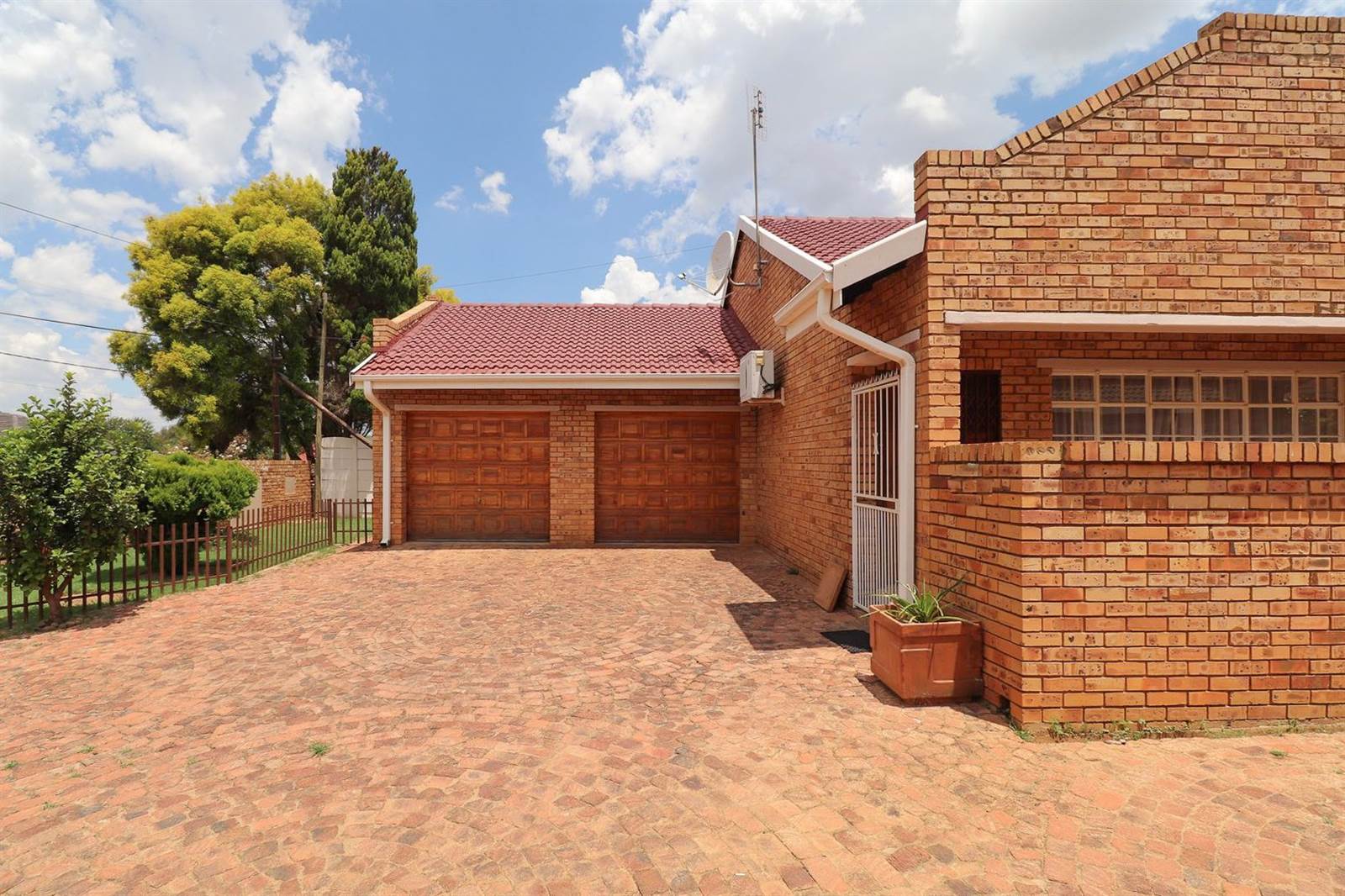 3 Bed Townhouse in Oudorp photo number 26