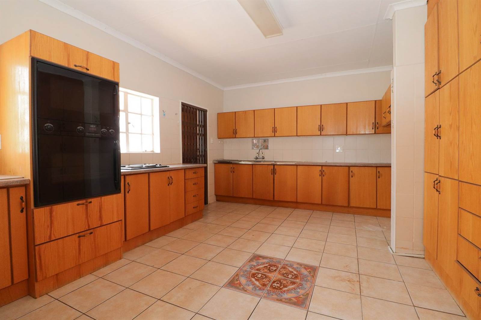 3 Bed Townhouse in Oudorp photo number 10