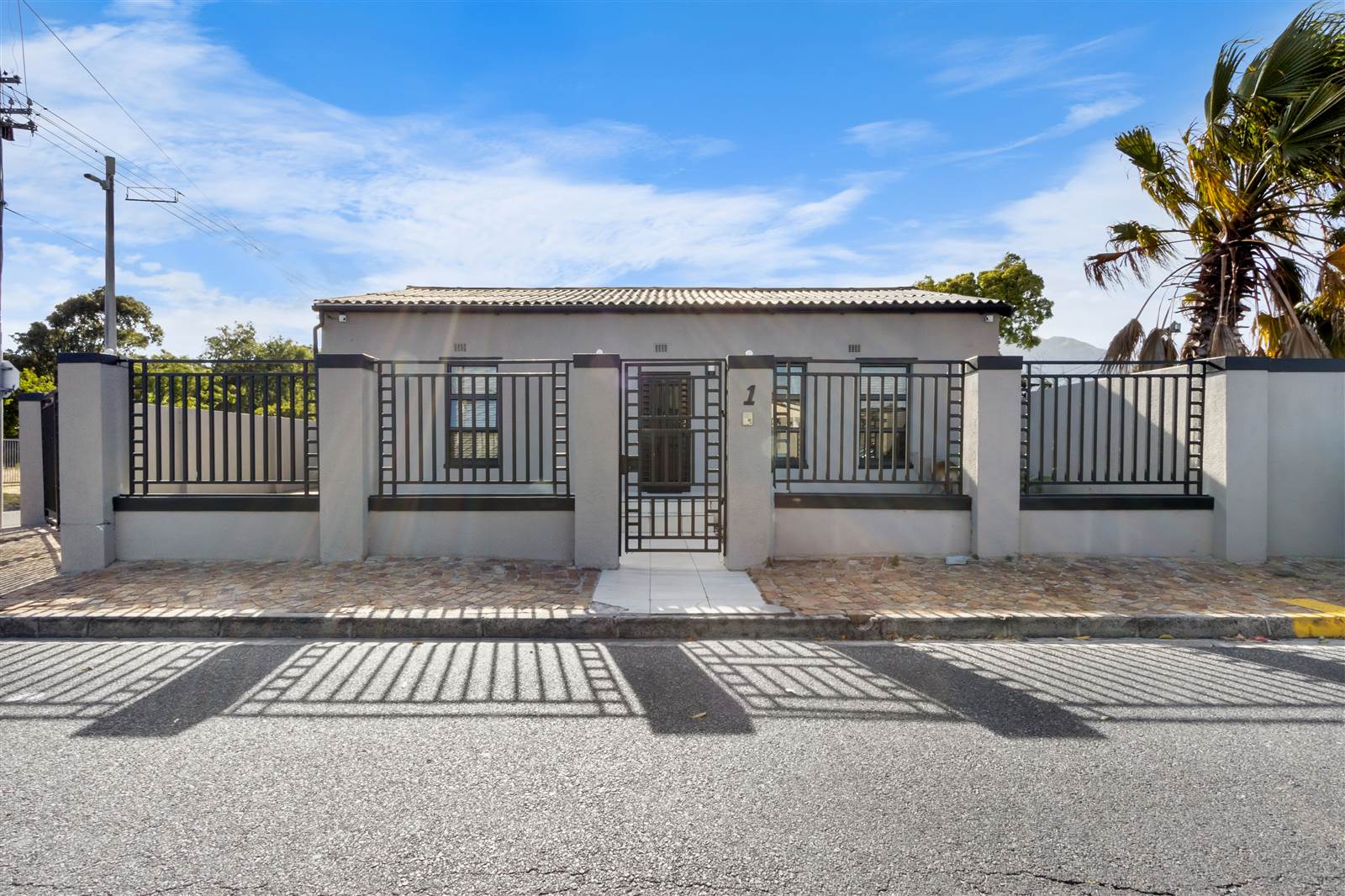 3 Bed House in Rondebosch East photo number 1