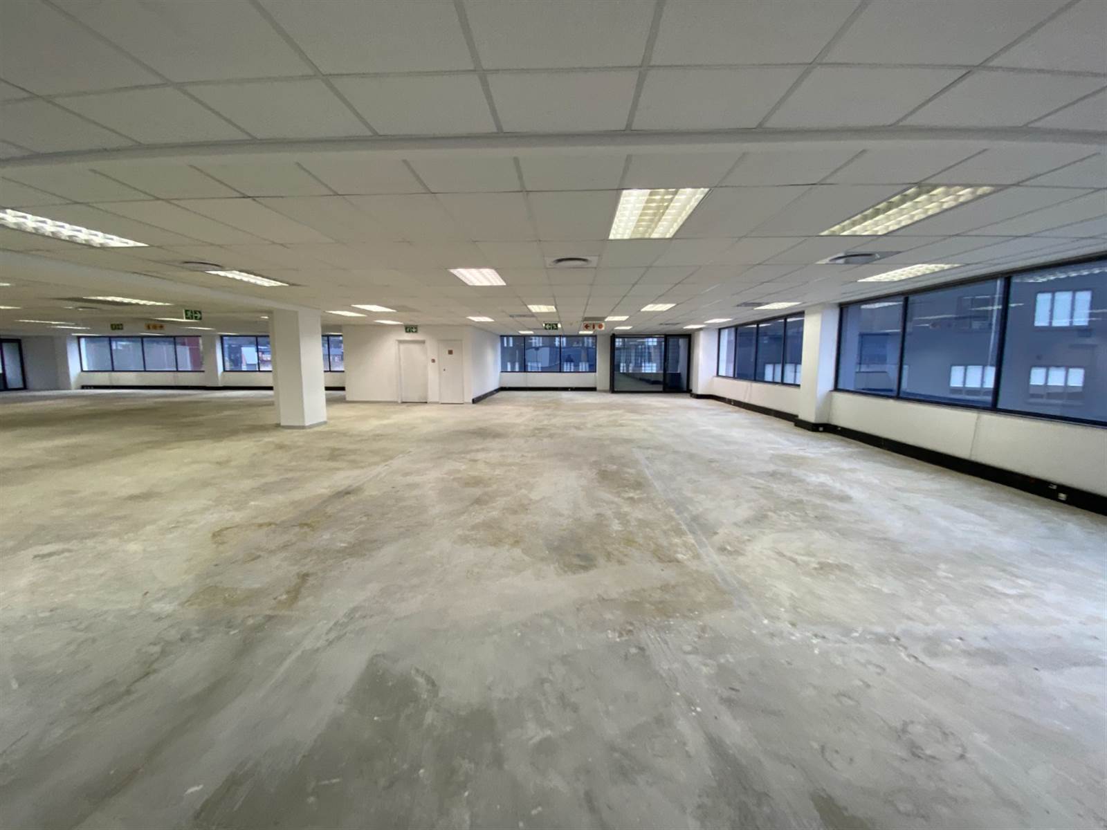 1065  m² Commercial space in Sandown photo number 3