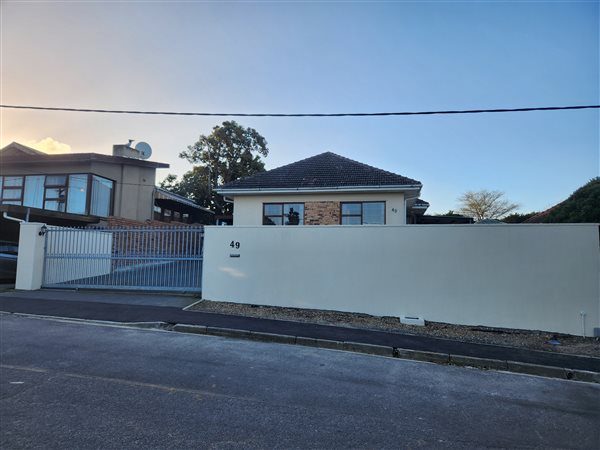 3 Bedroom House 3 Bedroom House