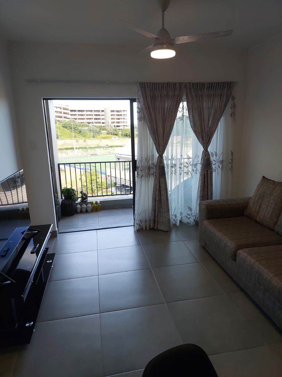 1 Bed Apartment in Ballito photo number 8