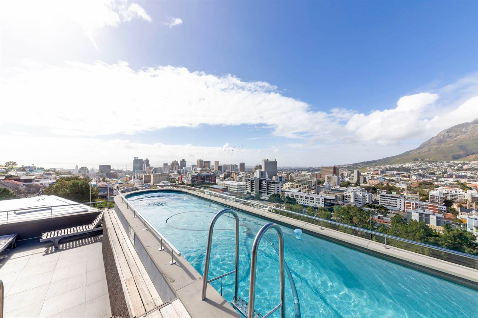 1 Bed Apartment in Bo-Kaap photo number 10