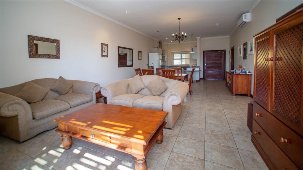 2 Bed House in Umhlanga Rocks photo number 3