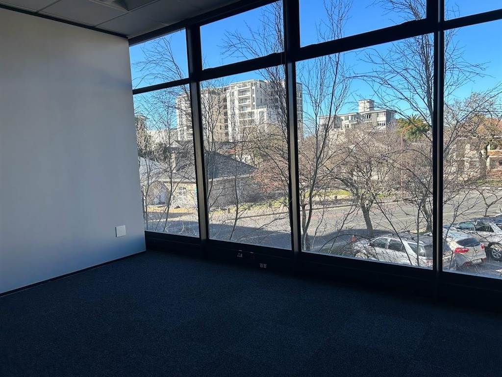 340  m² Office Space in Claremont photo number 4