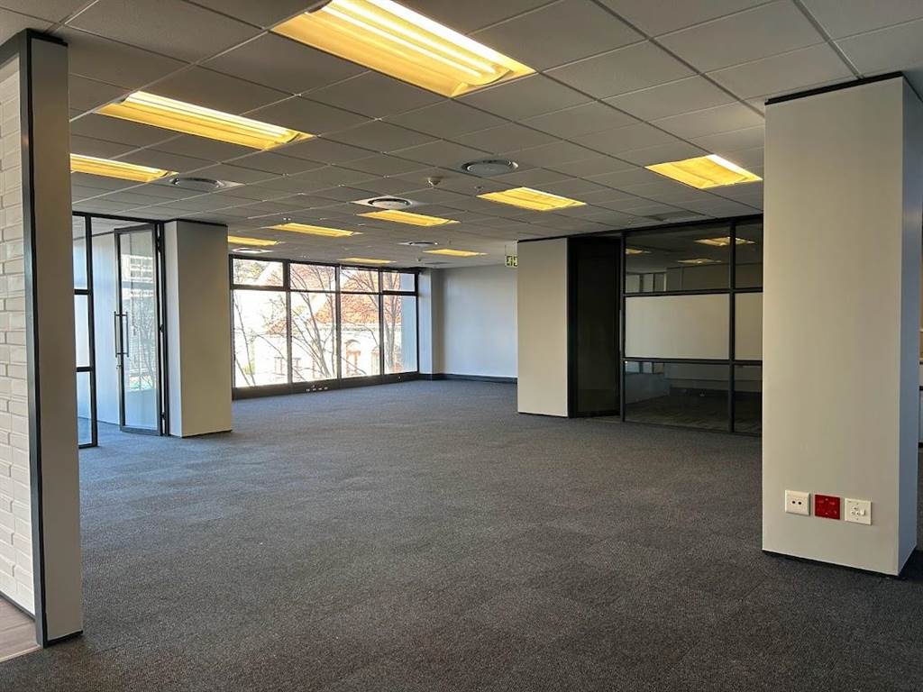 340  m² Office Space in Claremont photo number 2