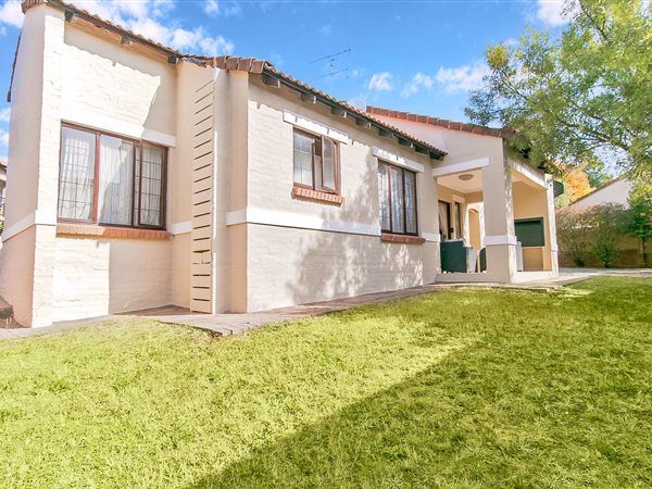3 Bed Cluster in Bloubosrand