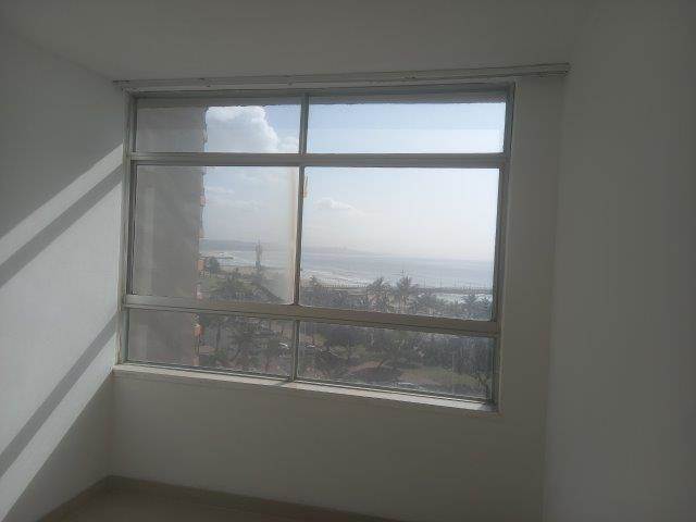 2 Bed Flat in North Beach photo number 10