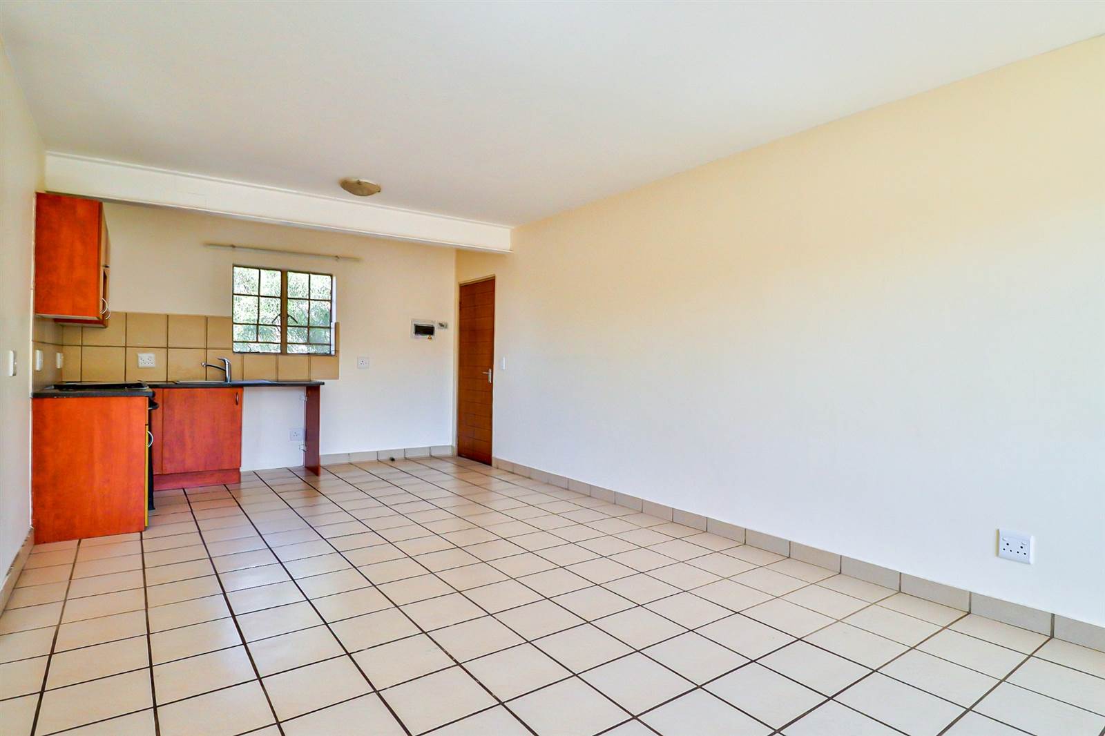 1 Bed Apartment in Benoni South photo number 3