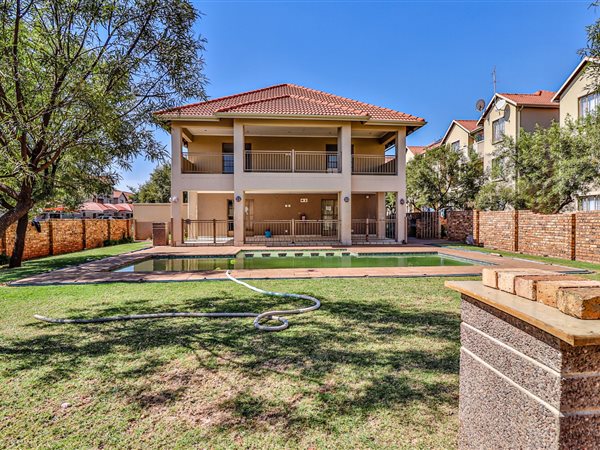 1 Bed Apartment in Benoni South