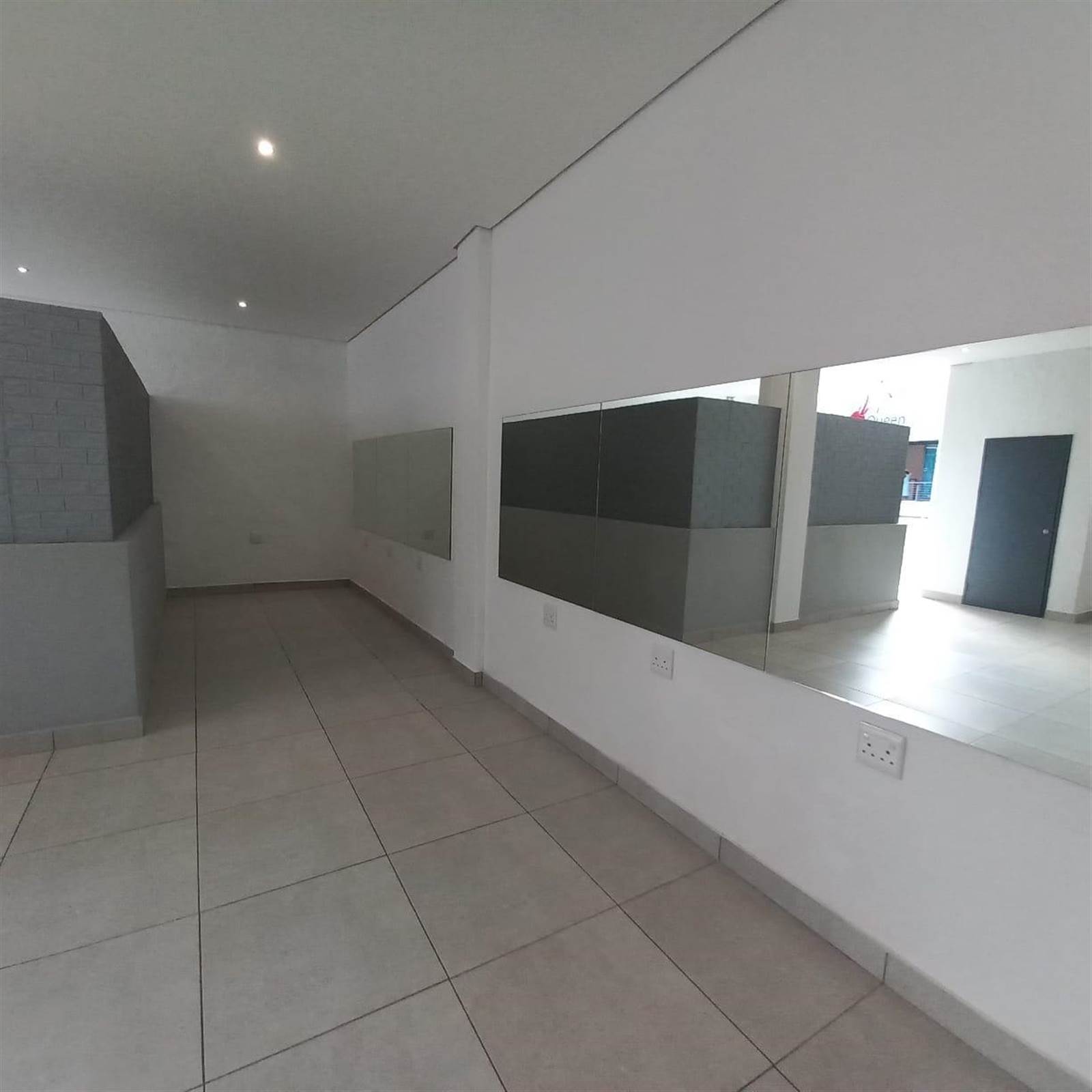 100  m² Commercial space in New Doornfontein photo number 13