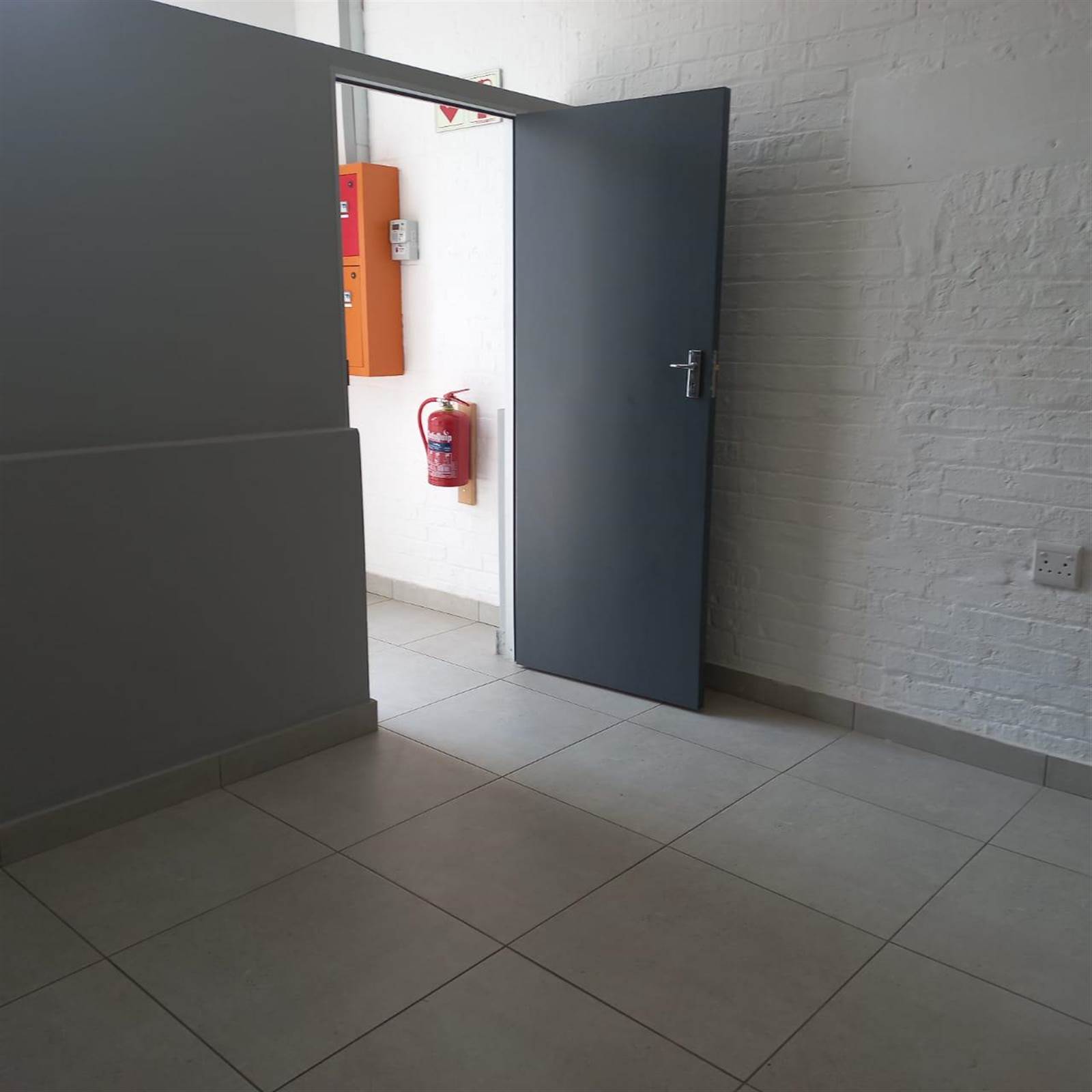 100  m² Commercial space in New Doornfontein photo number 15