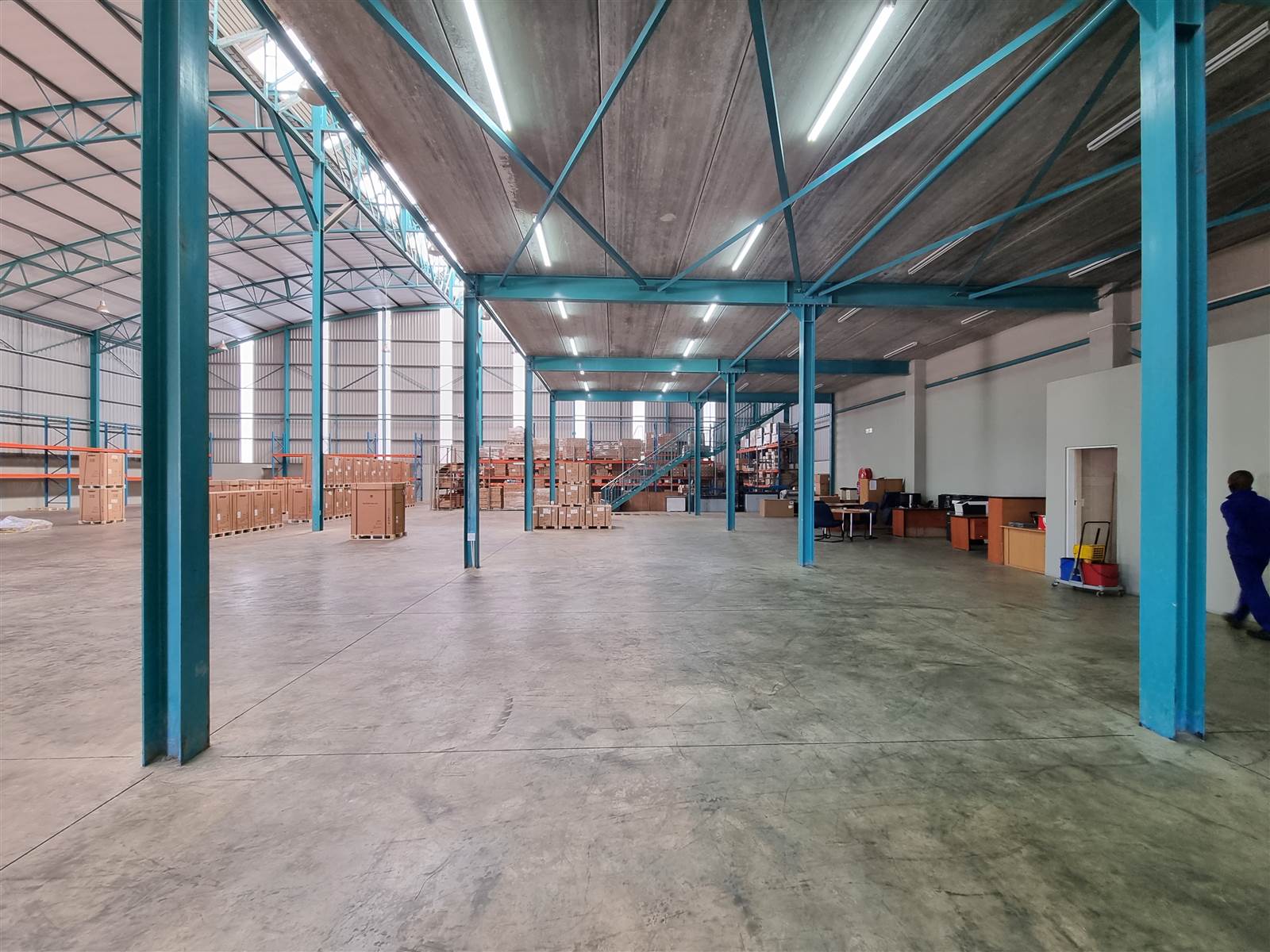 1669  m² Industrial space in Ormonde photo number 8