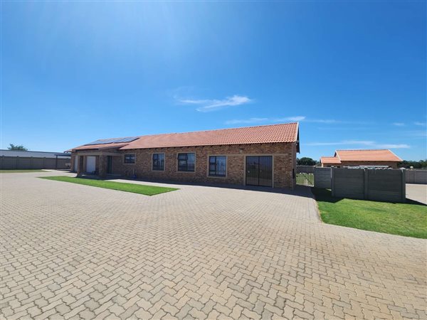 16 Bed House in Riversdale