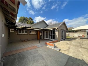 4 Bed House in General Alberts Park