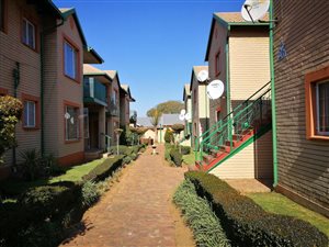 2 Bed Townhouse in Alberton