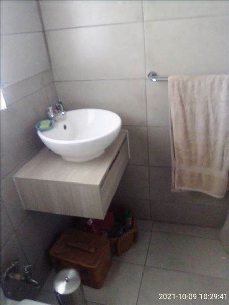 2 Bed Apartment in Kempton Park Ext 3 photo number 10