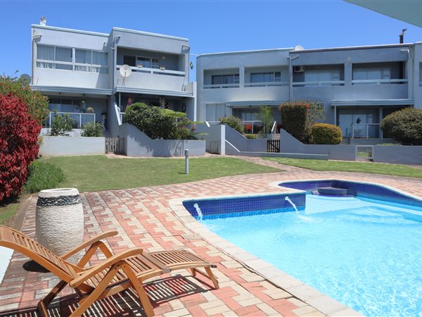 3 Bedroom Townhouse 3 Bedroom Townhouse