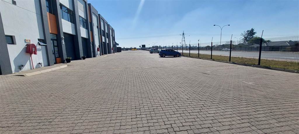 188  m² Commercial space in Spartan photo number 9