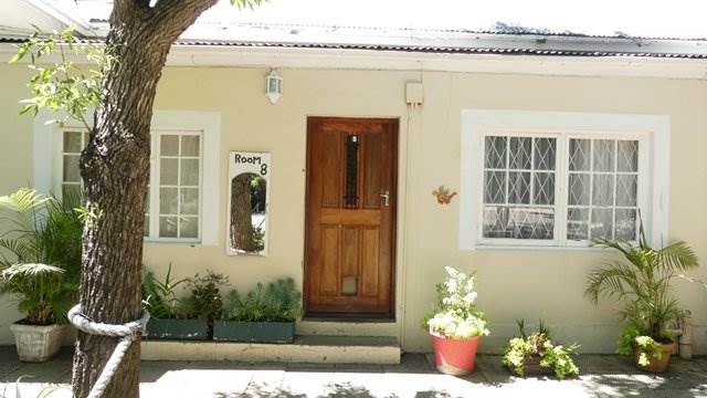 10 Bed House in Graaff Reinet photo number 11