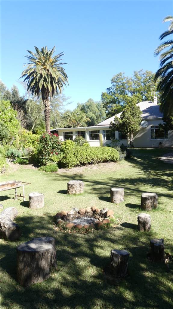 10 Bed House in Graaff Reinet photo number 28