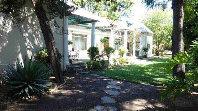 10 Bed House in Graaff Reinet photo number 1