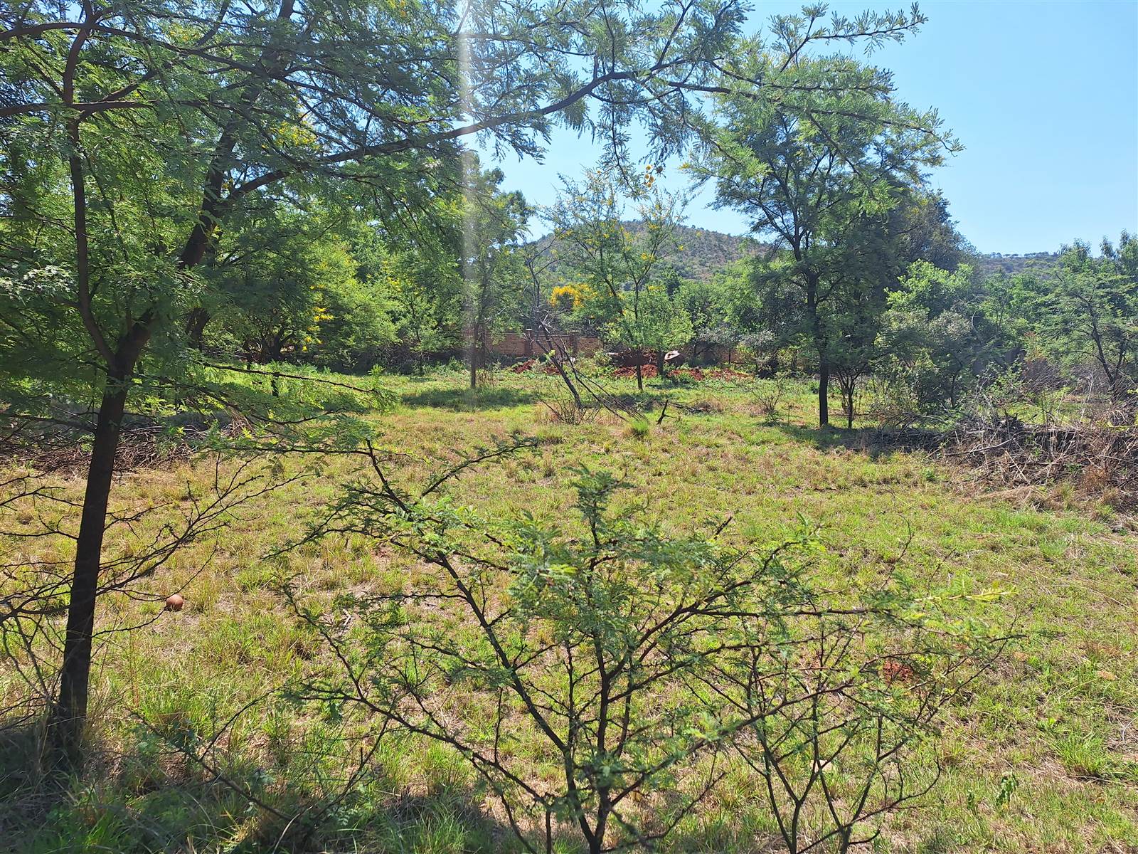 1300 m² Land available in Buffelspoort photo number 3