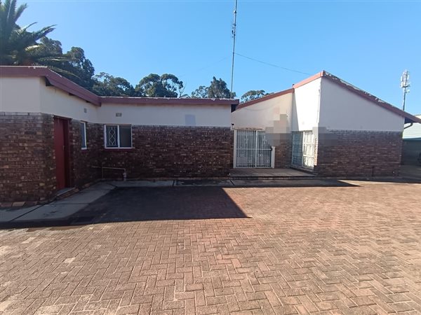 3 Bedroom Townhouse 3 Bedroom Townhouse