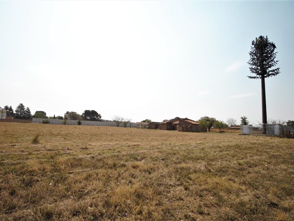 4000 m² Land available in Henley on Klip