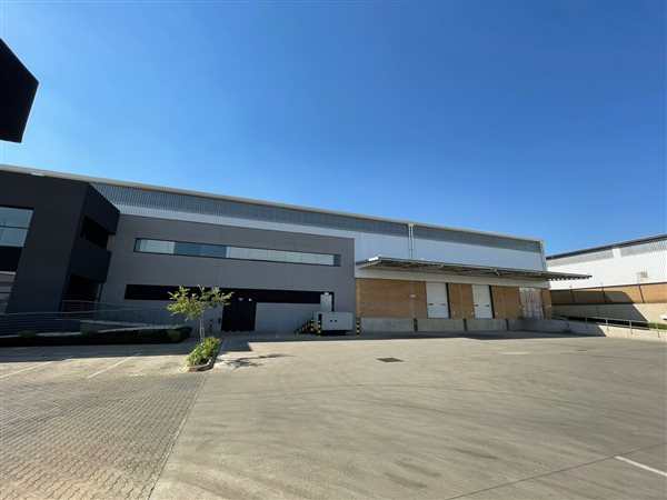 3 573  m² Industrial space