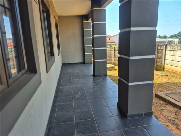 3 Bedroom Apartment 3 Bedroom Apartment