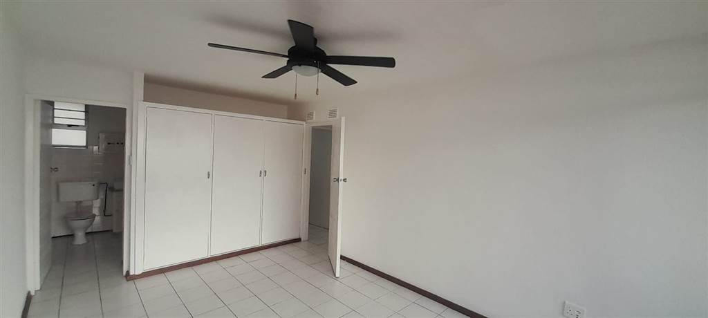 2 Bed Apartment in Doonside photo number 15