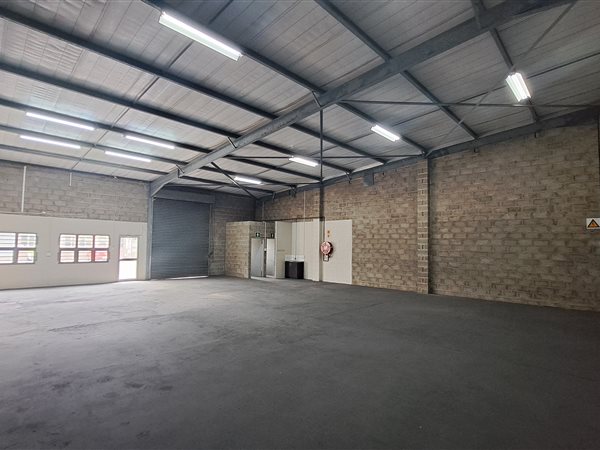 204  m² Commercial space