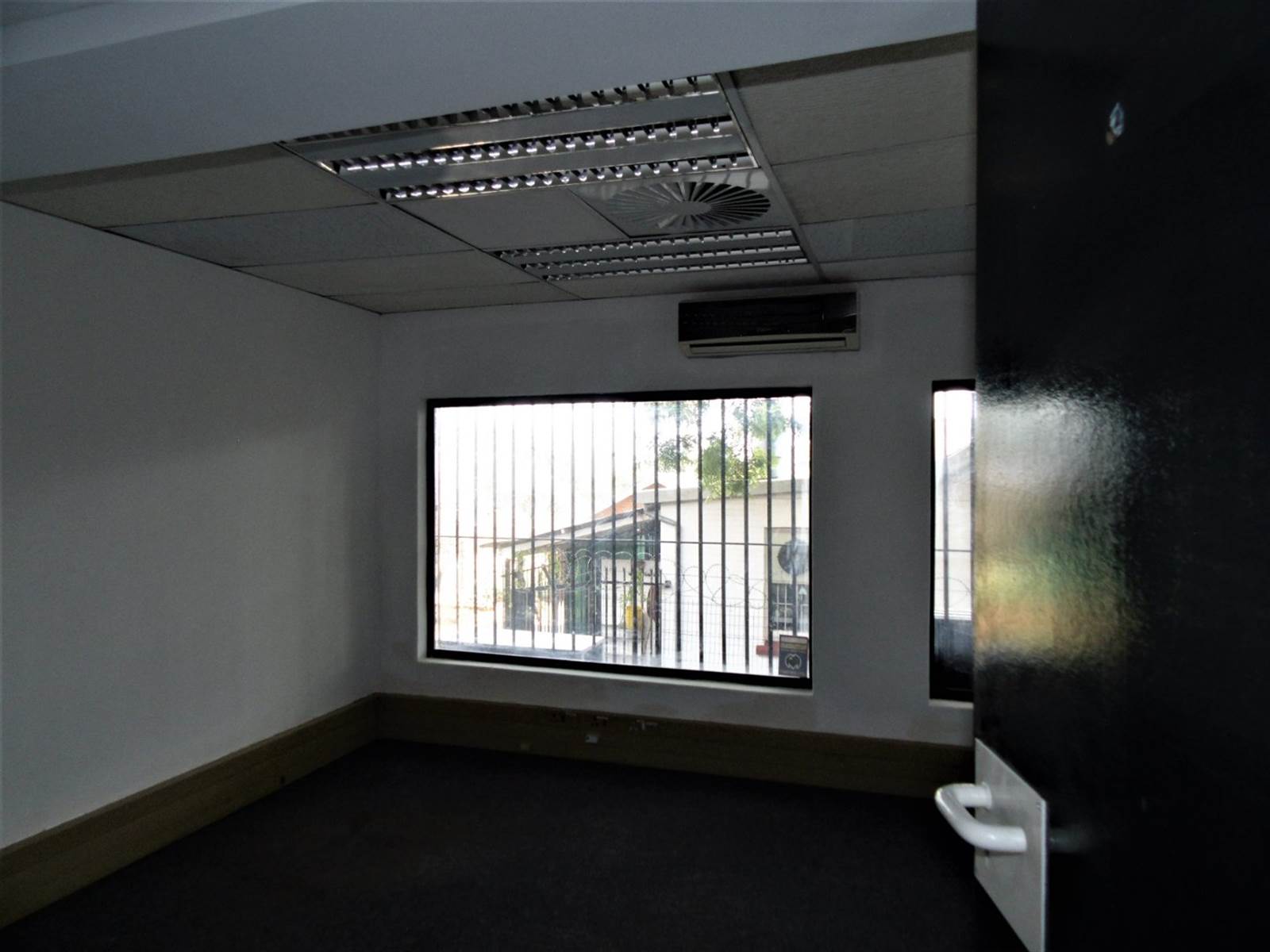 Commercial space in Cullinan photo number 11