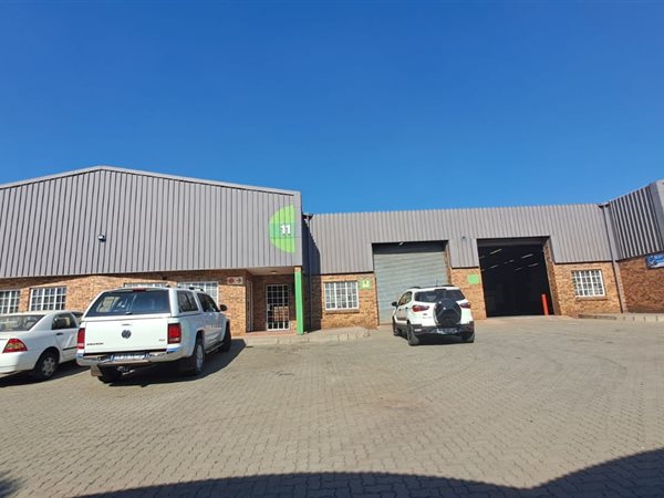 324  m² Industrial space