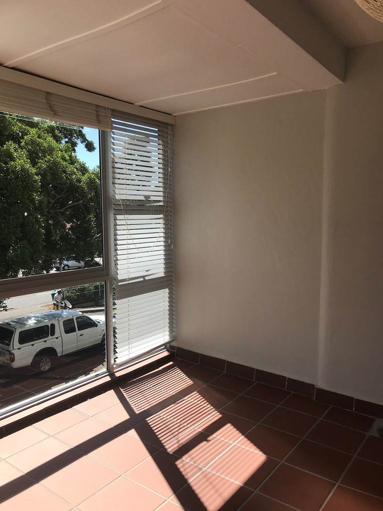 80  m² Office Space in Rondebosch photo number 4