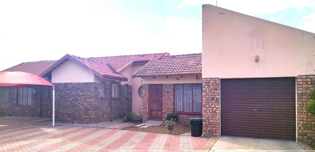 3 Bed House in Seshego photo number 1