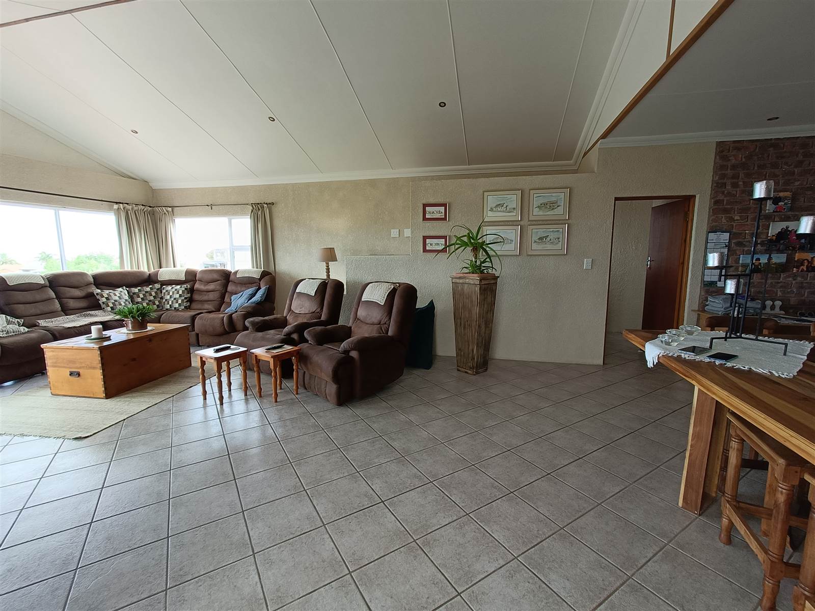 5 Bed House in Stilbaai photo number 7