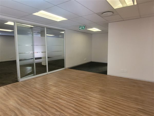 221  m² Commercial space in Glen Marais
