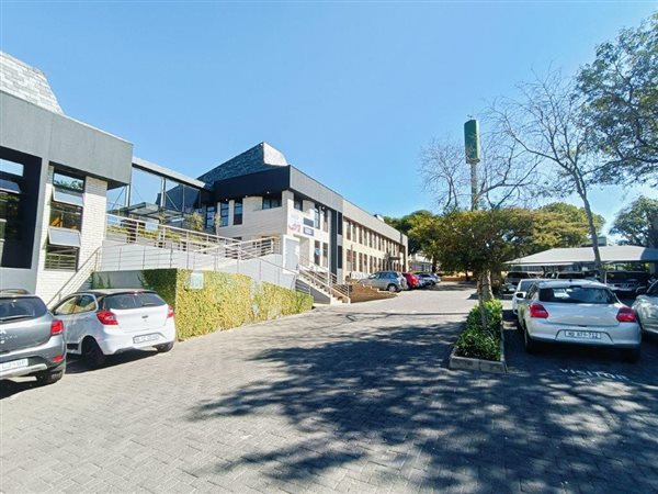 229  m² Commercial space