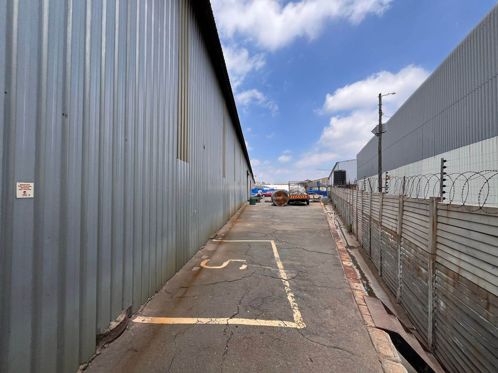 1100  m² Industrial space in Elandsfontein AH photo number 10