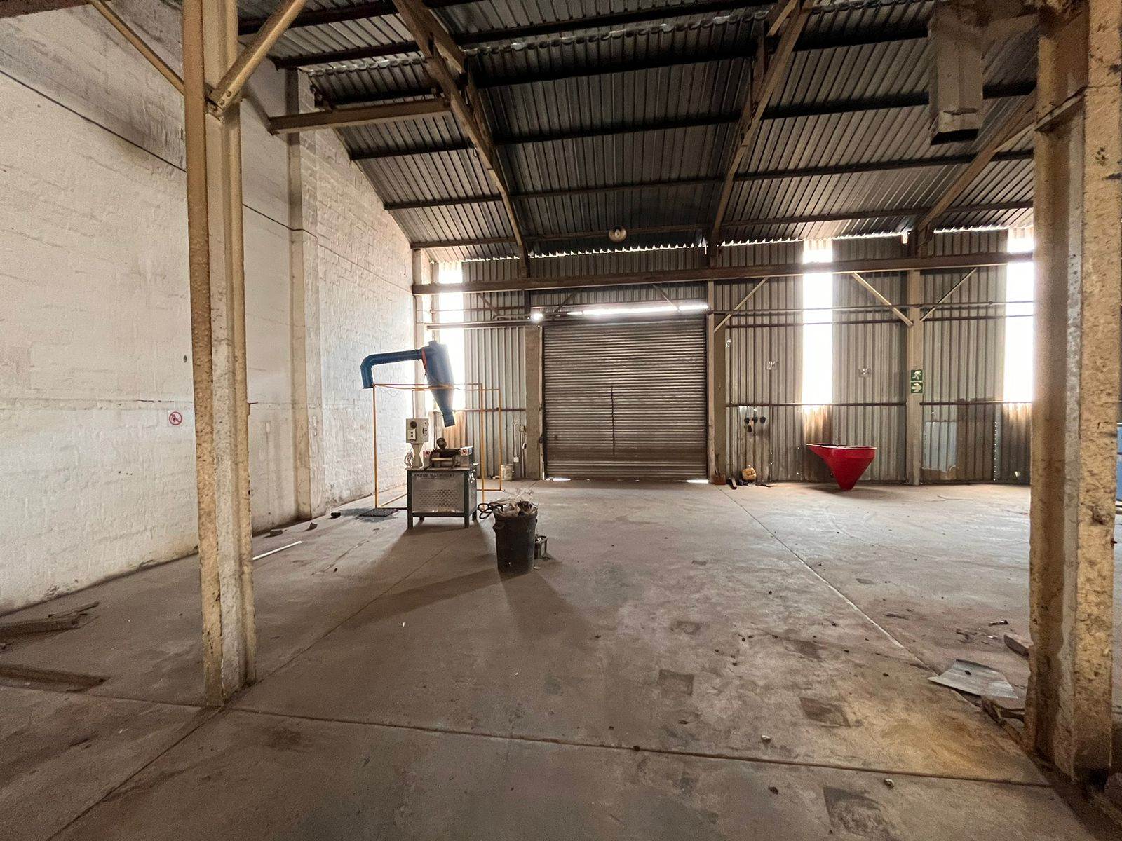 1100  m² Industrial space in Elandsfontein AH photo number 6