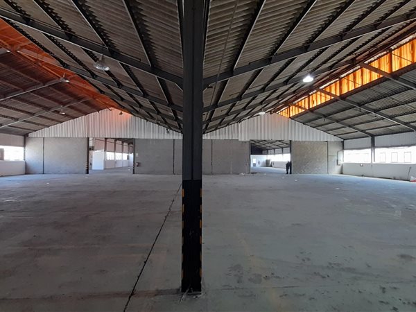 2 170  m² Industrial space