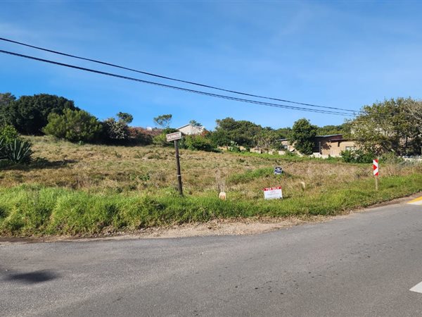 720 m² Land available in Paradise Beach