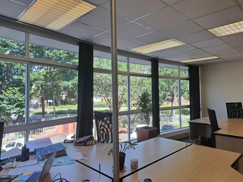 179  m² Office Space in Mt Edgecombe Estate 1 & 2 photo number 8