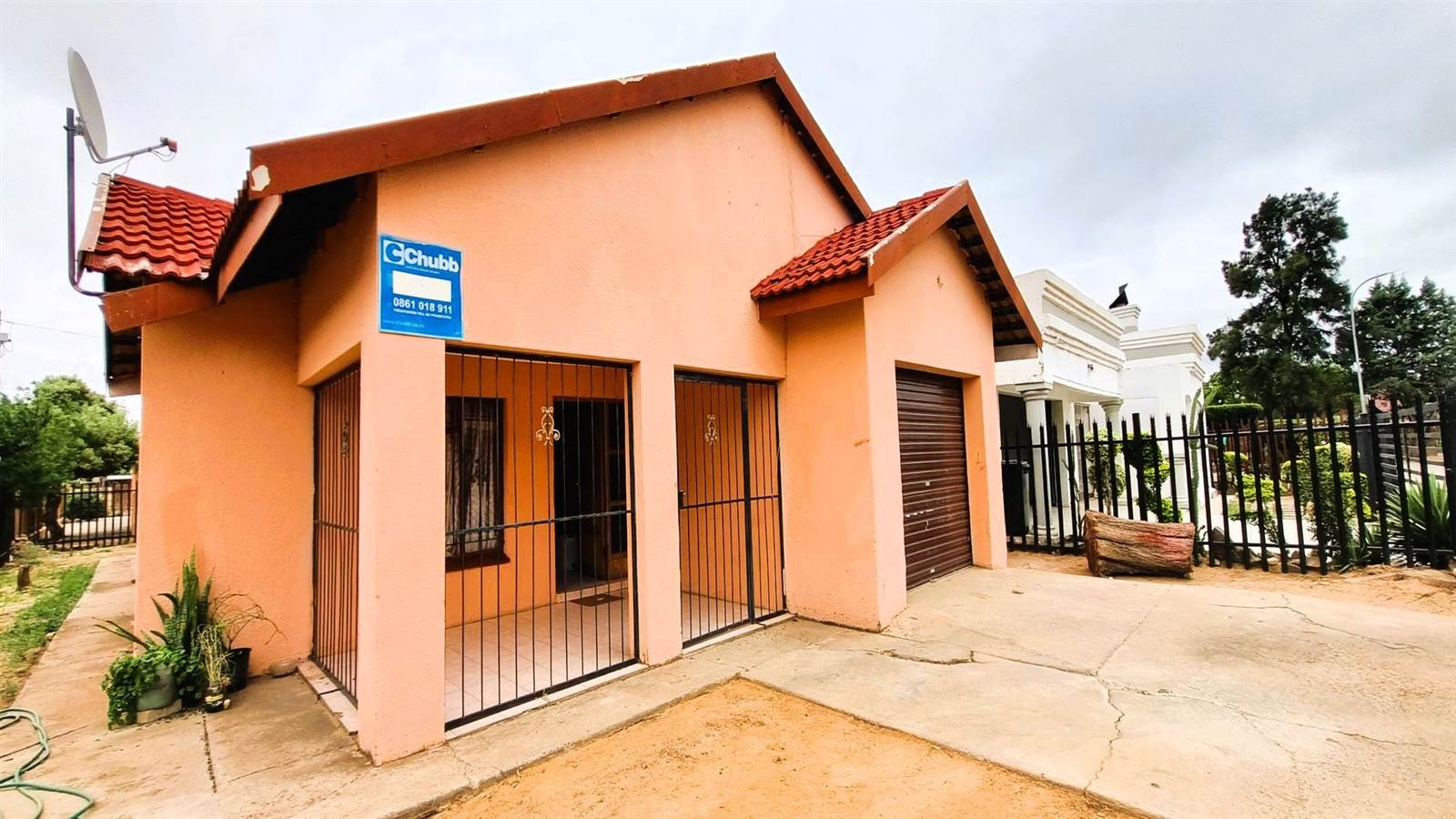 3 Bed House in Mmabatho unit 10 photo number 11