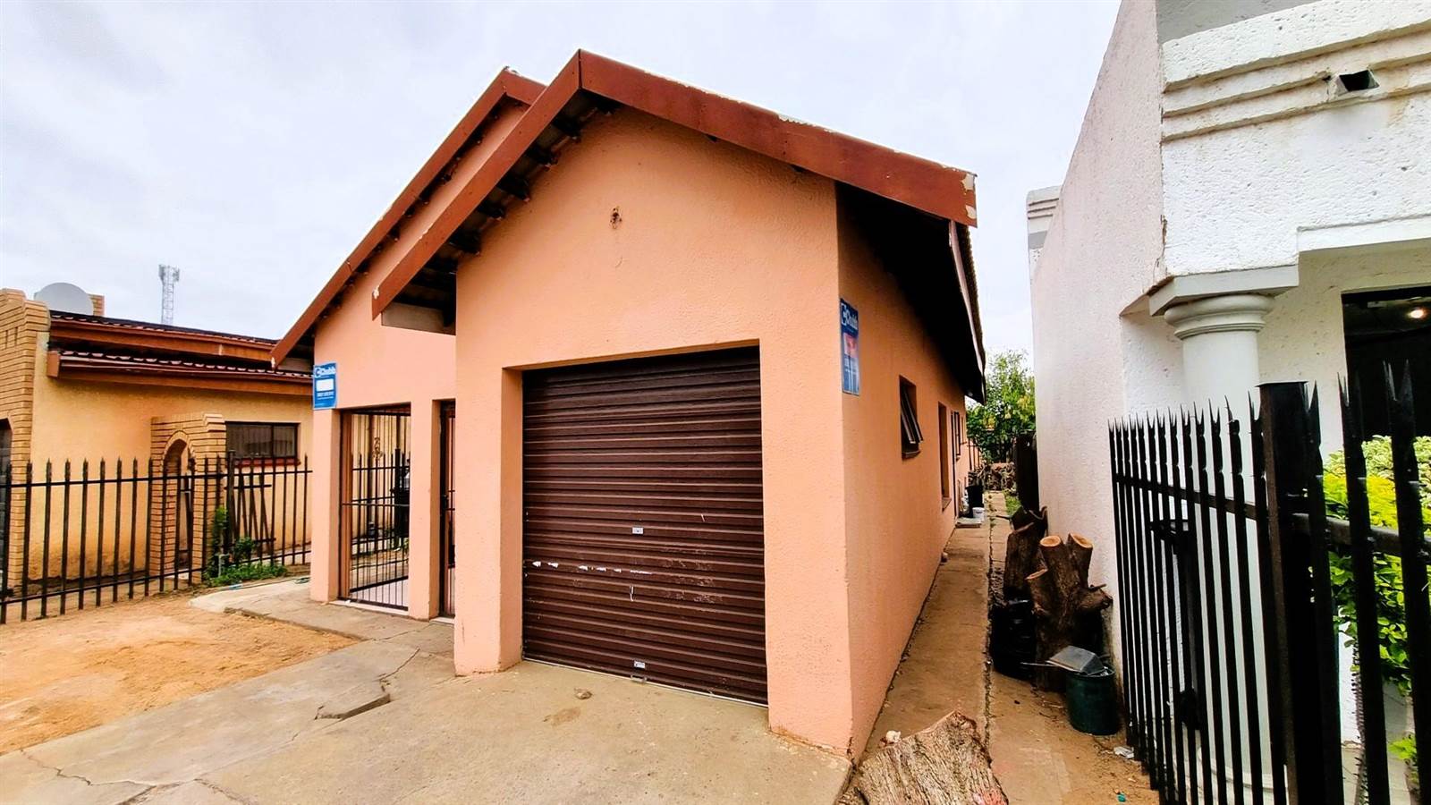 3 Bed House in Mmabatho unit 10 photo number 1