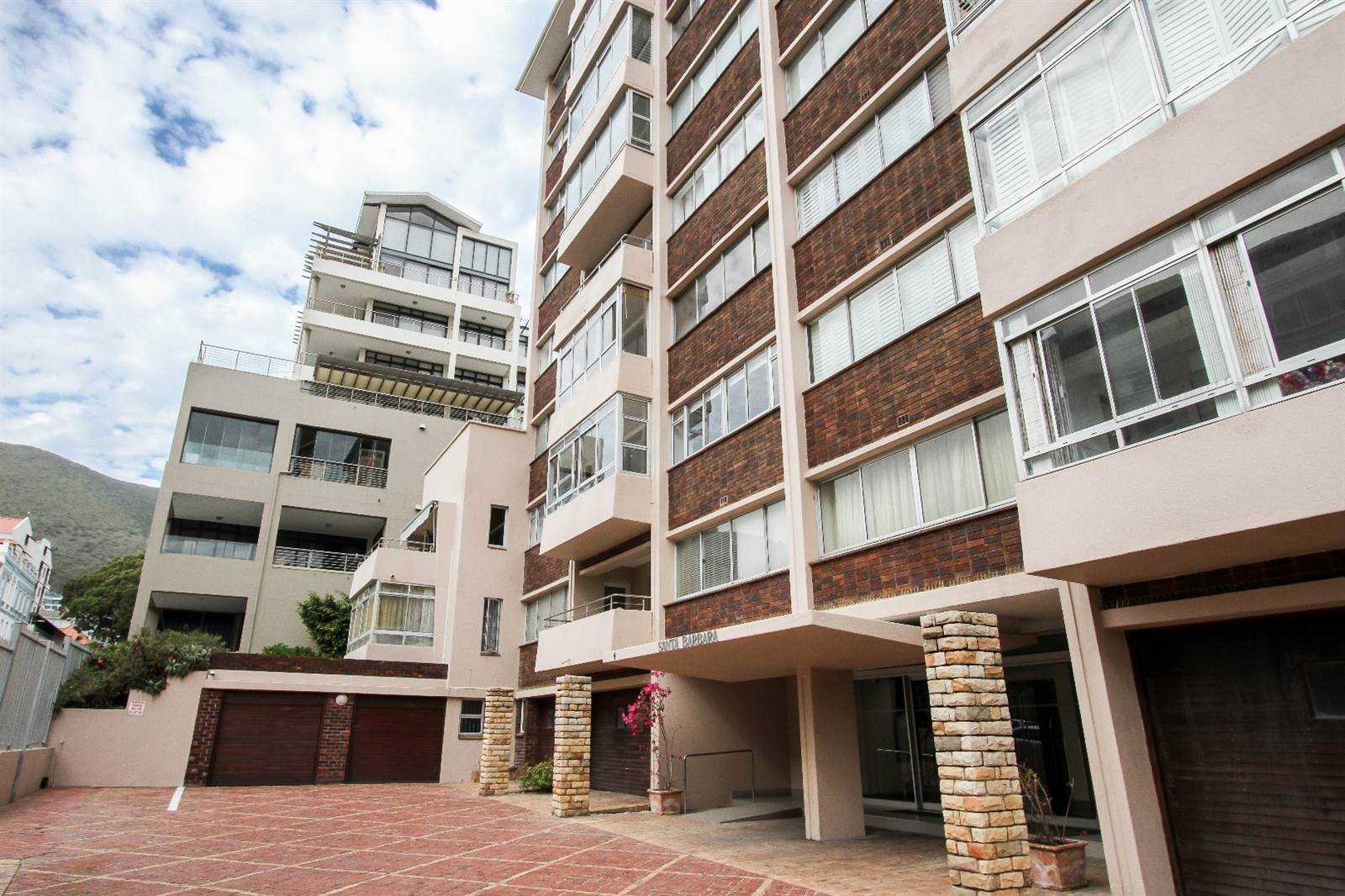 3 Bed Apartment in Sea Point photo number 20