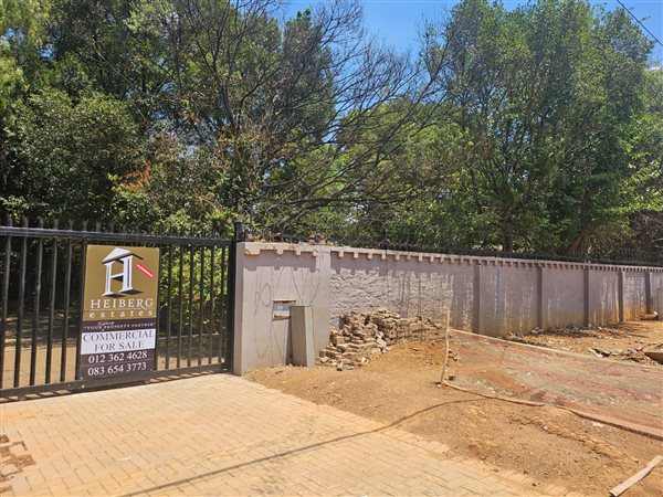 2 751 m² Land